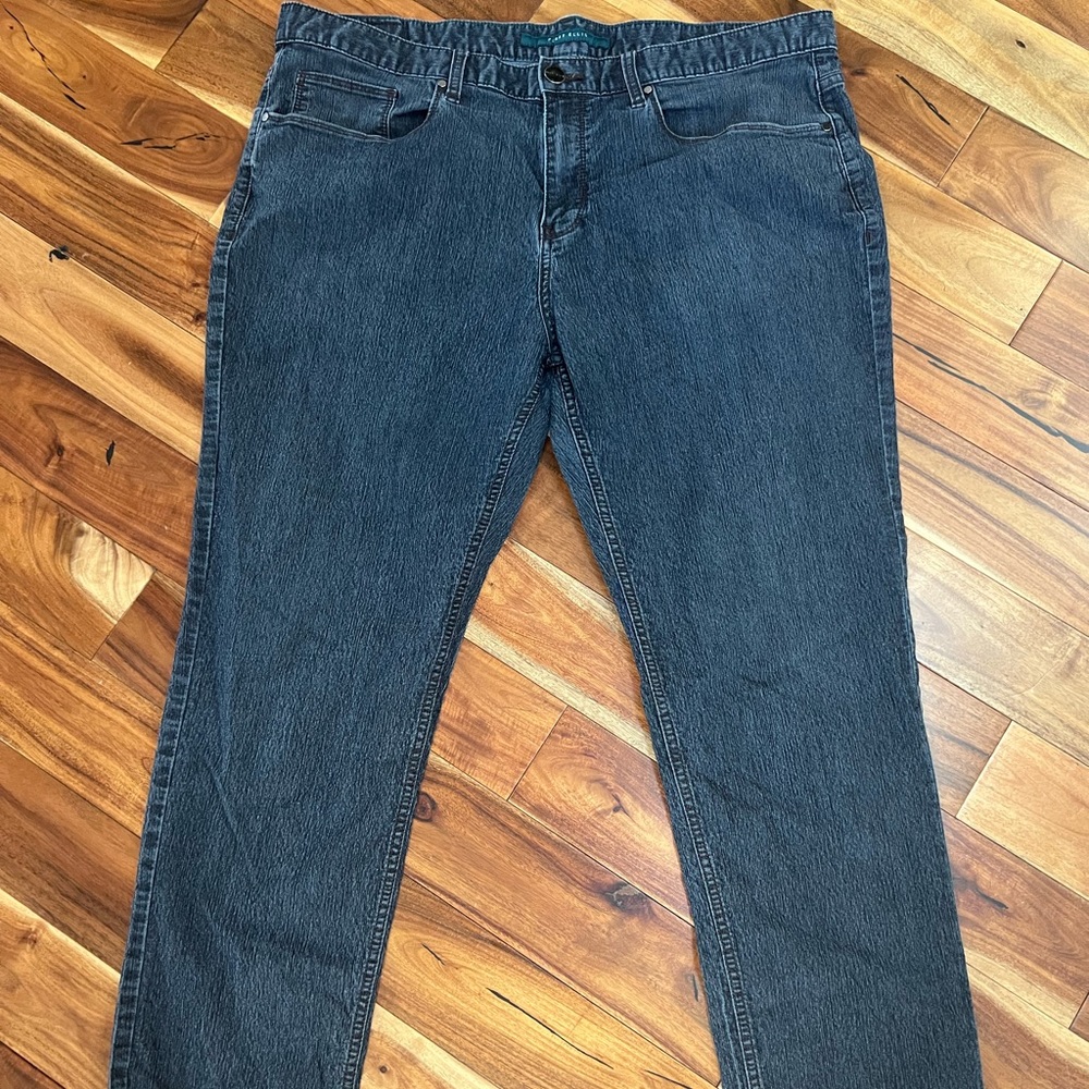 Mens XL Perry Ellis Jeans.